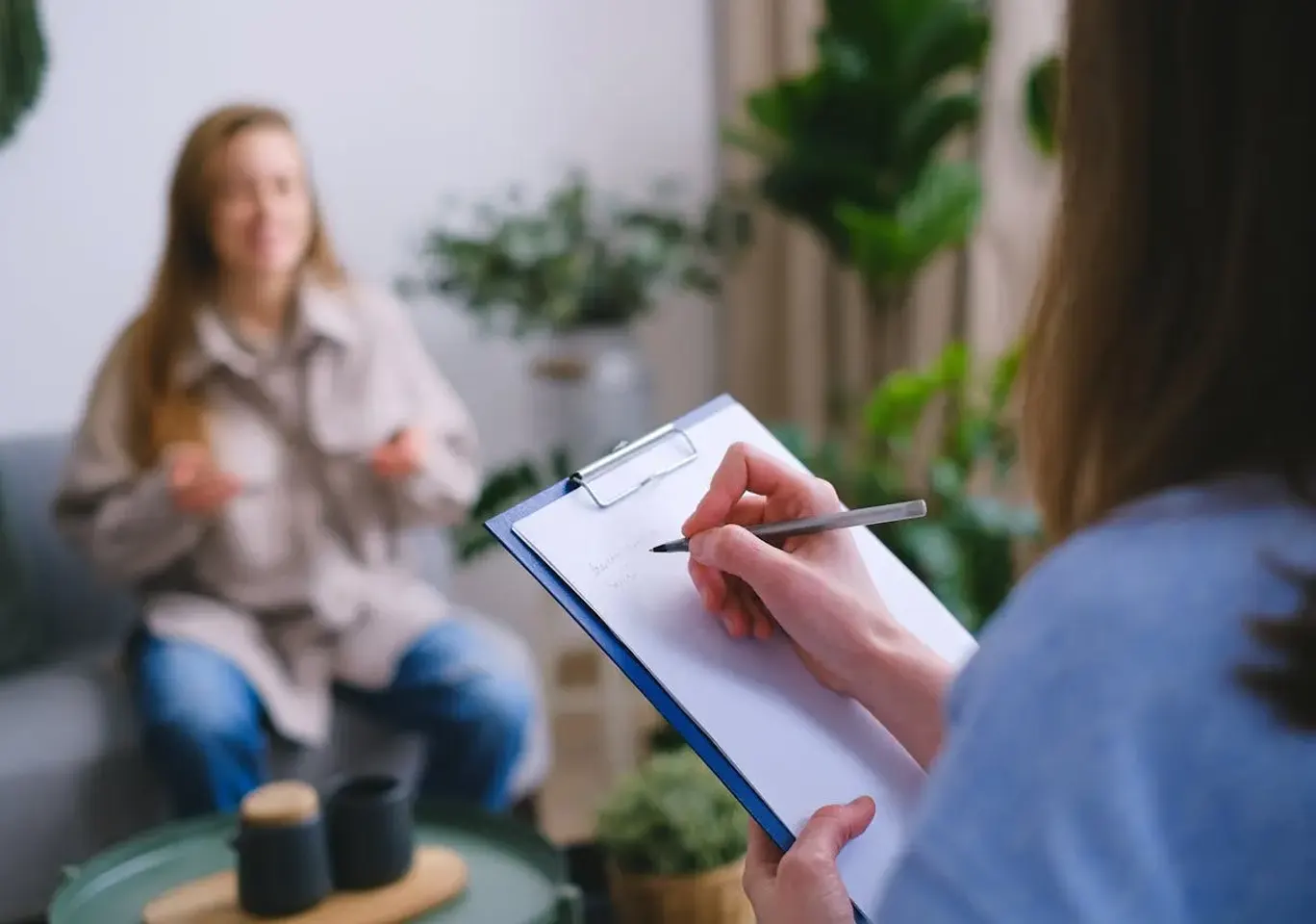 Leczenie uzależnień Piotrków Trybunalski: wywiad z pacjentką i notatki specjalisty